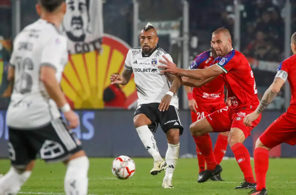 Colo-Colo visitará a Unión La Calera por el Campeonato Nacional.
