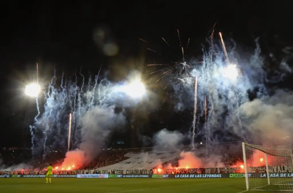 El Popular completó un gran homenaje sin sanciones para el ídolo máximo del club. Foto: Felipe Zanca/Photosport.