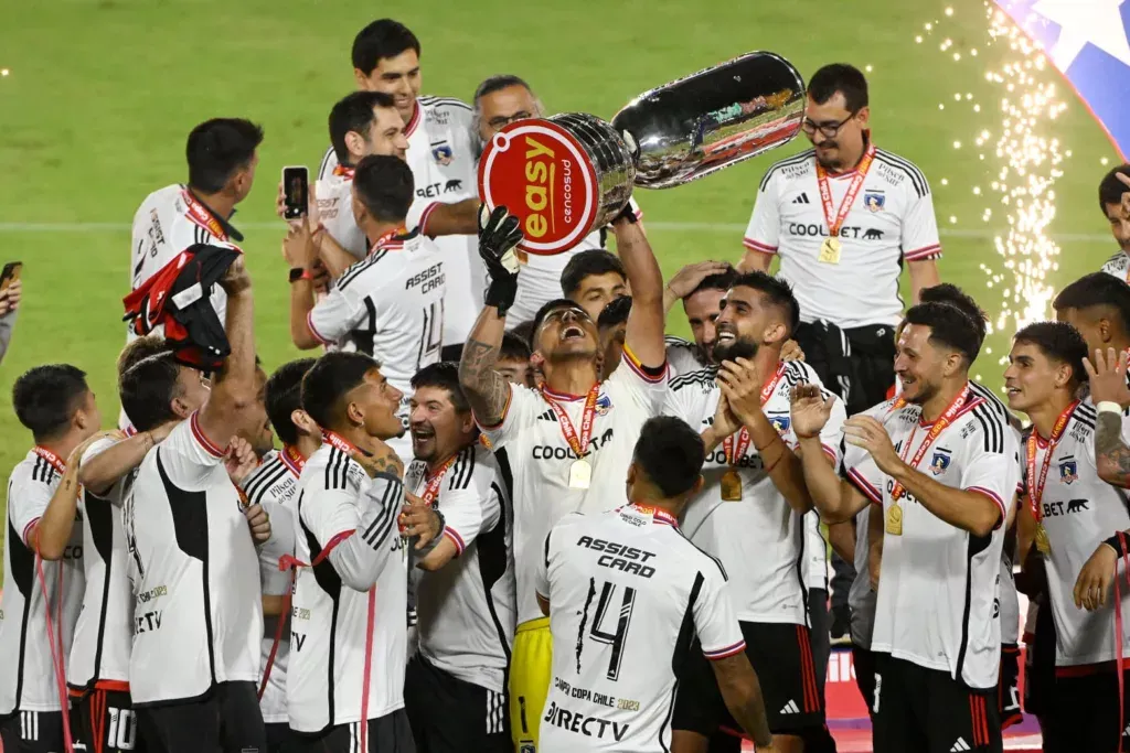 Colo-Colo celebrando su título de campeón de Copa Chile