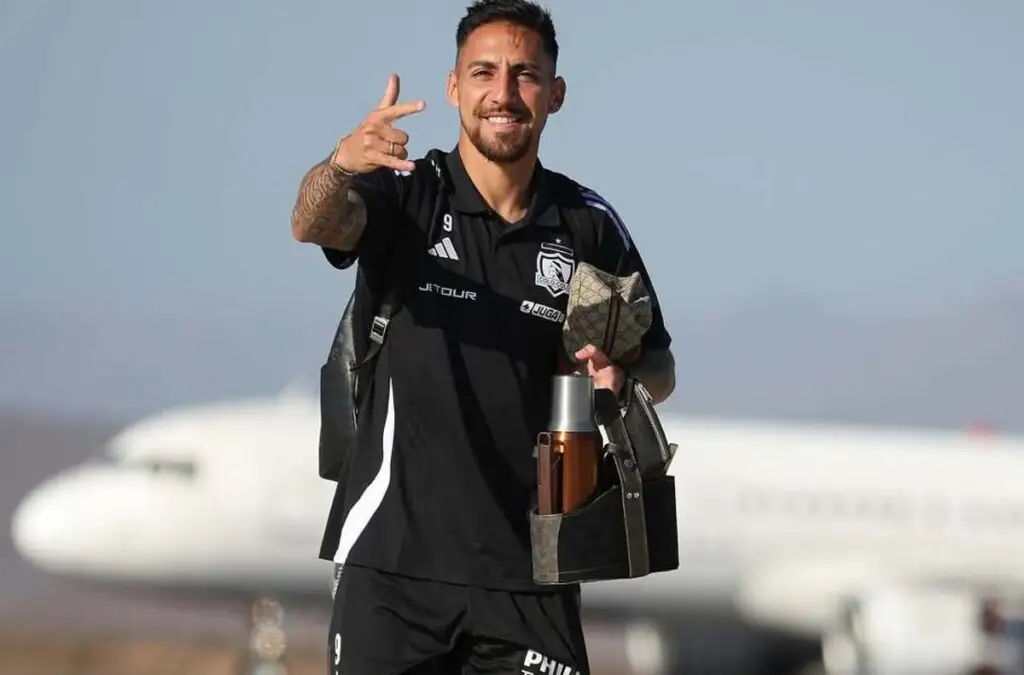 Colo-Colo contrató un vuelo chárter para sus partidos como visitante en la Copa Libertadores.