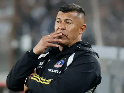 Colo-Colo define al reemplazante de Jorge Almirón tras confirmarse su suspensión