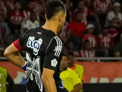 Deslumbró en Europa, es amigo de Matías Fernández y se ilusiona con ser fichaje estrella de Colo-Colo: «Es espectacular»