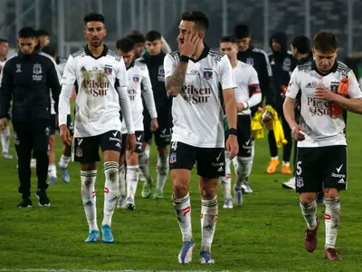 Colo-Colo bajo la lupa: El motivo por el cuál el Cacique no podría contratar refuerzos para la temporada 2023