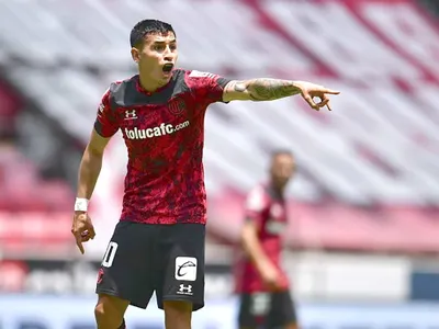 «De los mejores jugadores de la historia de Chile»: Claudio Baeza se rindió ante figura de la Roja
