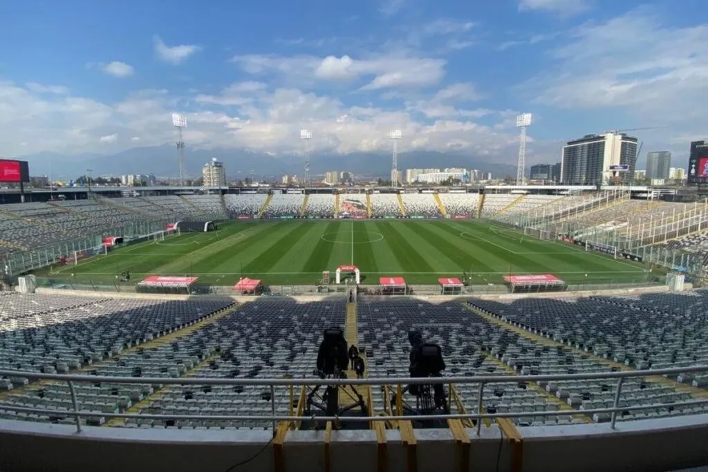 Estadio Monumental vacío.