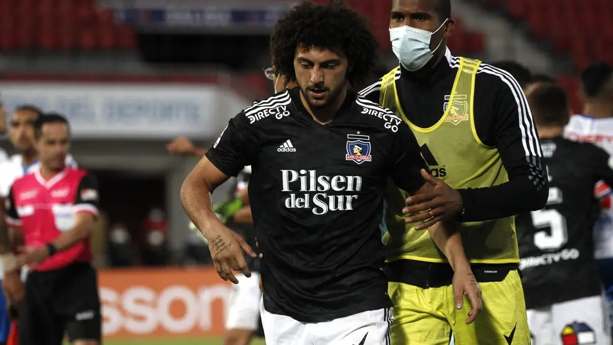 Futbol, Universidad Católica vs Colo Colo. Supercopa 2020. El jugador de Colo Colo Maximiliano Falcon es expulsado contra Universidad Catolica durante el partido por la Supercopa 2020 en el Estadio Nacional Santiago, Chile. 21/03/2021 Jonnathan Oyarzun/Photosport Football, Universidad Católica vs Colo Colo. Supercopa 2020. Colo Colo’s player Maximiliano Falcon is expelled against Universidad Católica during football match at Nacional stadium. Santiago, Chile. 21/03/2021 Jonnathan Oyarzun/Photosport