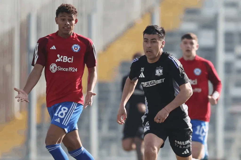 Tomás Alarcón en el amistoso ante La Roja Sub-20.