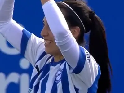 [VIDEO] Como en sus mejores tiempos en Colo Colo: El golazo que marcó Camila Sáez por el Alavés de España