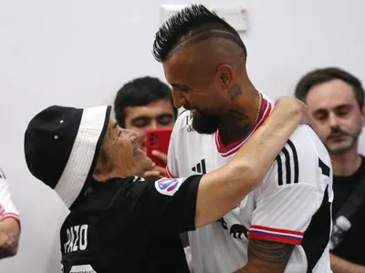 Día triste en Macul: Reconocida hincha de Colo-Colo fallece a un día del centenario del club