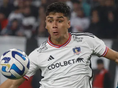 Se disputan al delantero: Aseguran que otro club de la Liga de Bélgica está interesado en Damián Pizarro