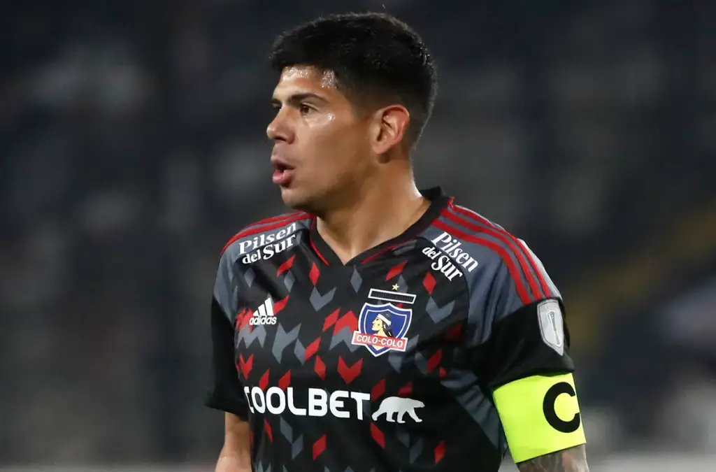 Jorge Valdivia salió en defensa de Esteban Pavez.