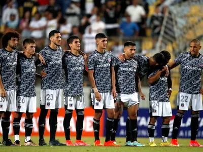 Crece la incertidumbre: El jugador que asoma como el nuevo posible pateador de penales en Colo-Colo