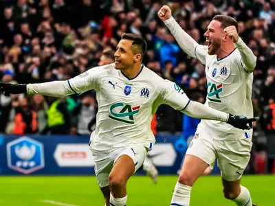 CM de Olympique de Marsella eufórico con Alexis Sánchez y ningunea con todo Lionel Messi