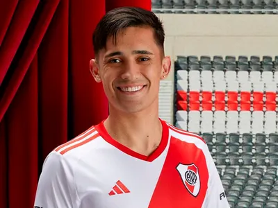 Sonríe el Pibe y todo Colo-Colo: Pablo Solari fue nominado a la Selección Argentina Sub-23