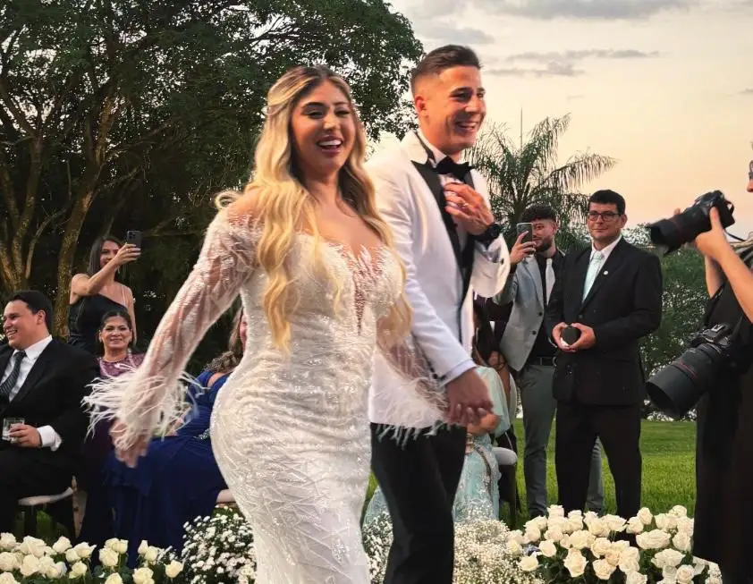 Guillermo Paiva y Yessenia Riveros se casaron en Paraguay.