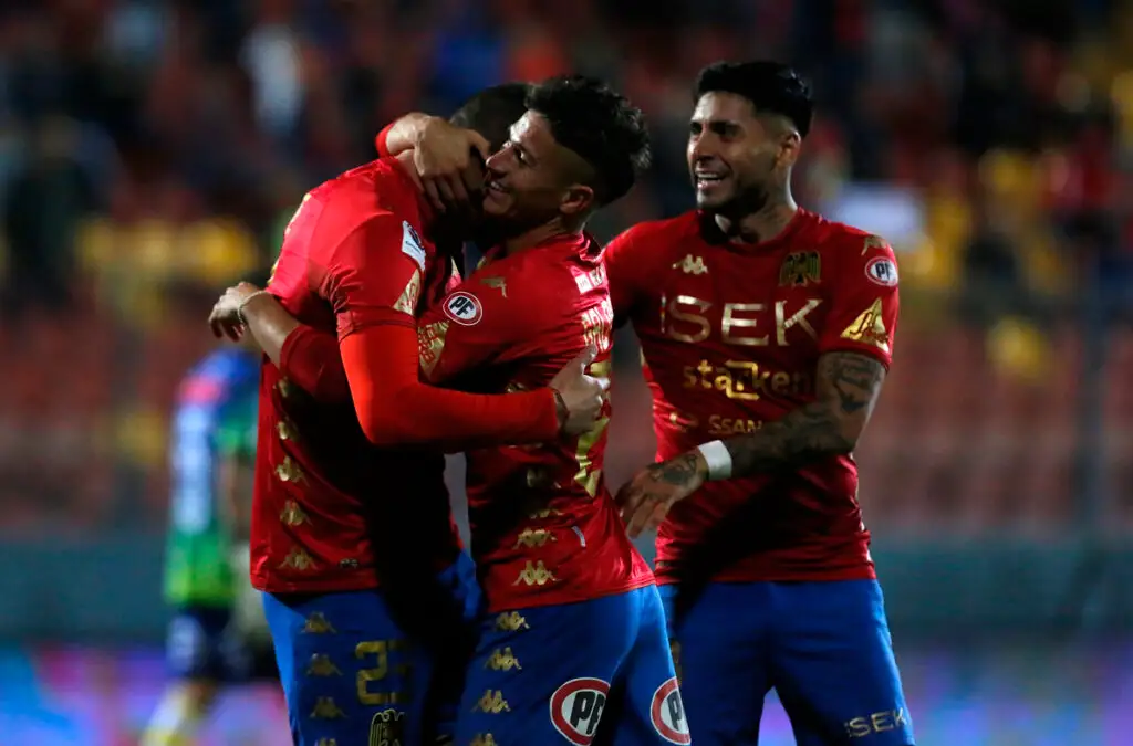 Unión Española cerró la jornada dominical con un triunfo 2 a 0 sobre Coquimbo Unido.