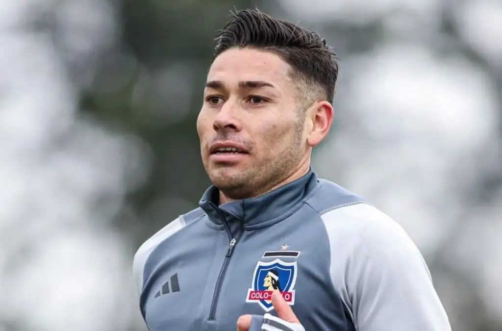 Óscar Opazo tiene un pie y medio fuera del Superclásico ante Universidad de Chile.