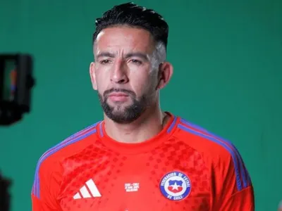 Competencia para Colo-Colo: Los dos equipos que se metieron en la pelea por Mauricio Isla