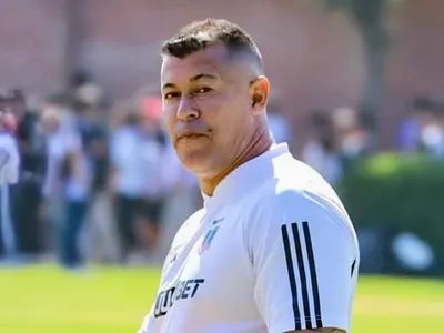 ¿Se molestó? Jorge Almirón reveló su postura ante posible suspensión de duelo de Colo-Colo por el Centenario