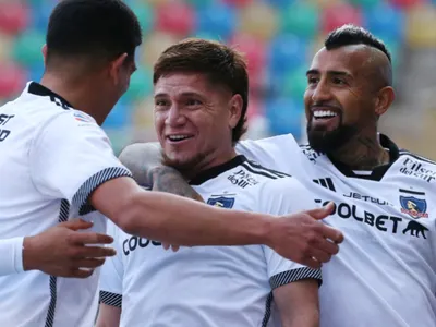 Sin Pavez, ni Gil: El inédito mediocampo que probó Colo-Colo para enfrentar a Unión Española