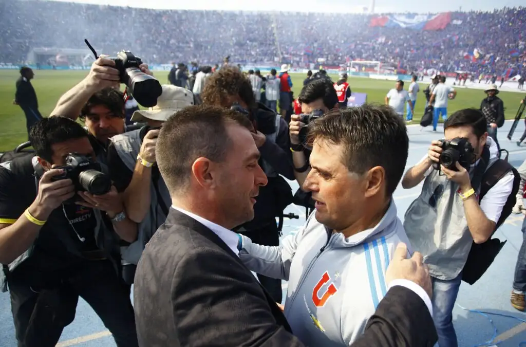 Ángel Guillermo Hoyos no pudo vencer a Colo-Colo en su estadía en Universidad de Chile.