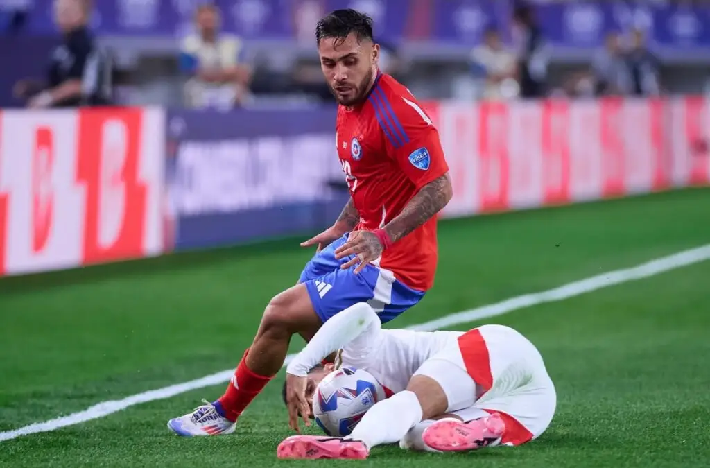 Marcos Bolados no pudo brillar con La Roja ante Perú.