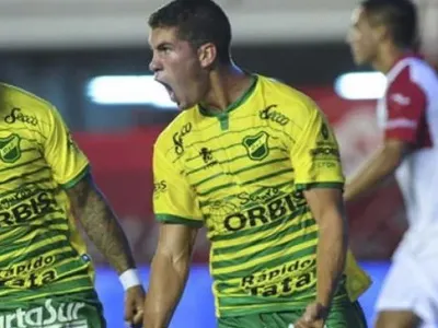 Otro a la lista: Tomás Cardona asoma como opción en Colo-Colo para reemplazar a Emiliano Amor