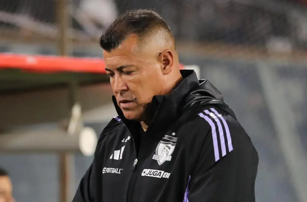 Manuel De Tezanos cuestionó la continuidad de Jorge Almirón en Colo-Colo.