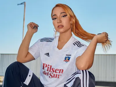 Princesa Alba causó furor en redes sociales por lucir camiseta de Colo-Colo en video de Tik Tok