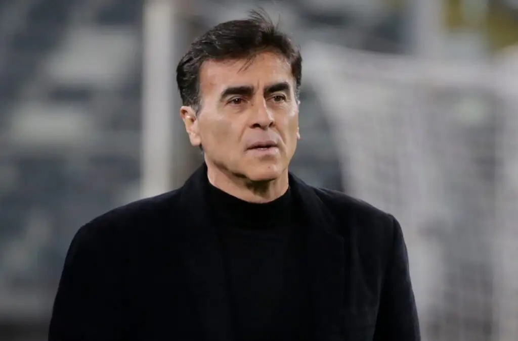 Gustavo Quinteros ha sido duramente cuestionado por el rendimiento de Colo-Colo este 2023.