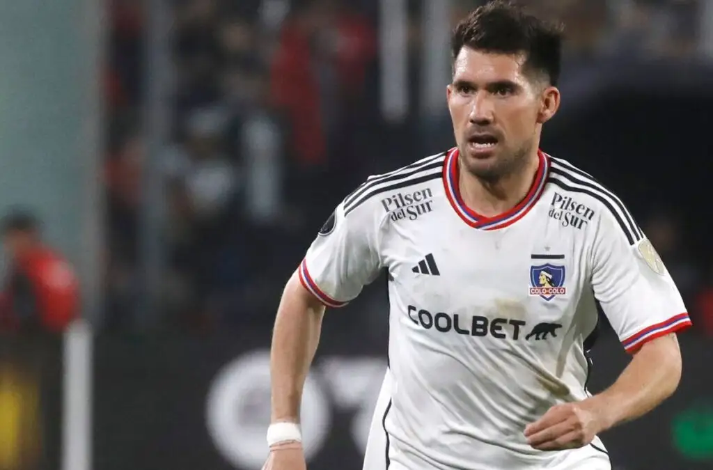César Fuentes jugando por Colo-Colo, Créditos de la foto: Agencia Aton