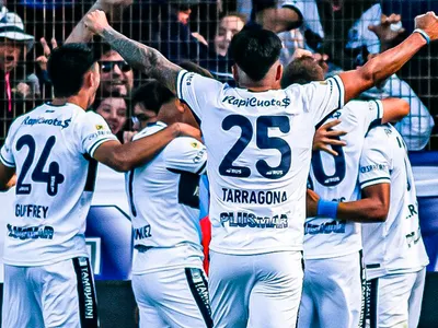 Lo dan por hecho: Ratifican que Colo-Colo tiene en carpeta a delantero argentino