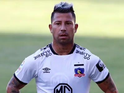 Leonardo Valencia recuerda su polémico paso por Colo-Colo: «Infelizmente tuve el…»