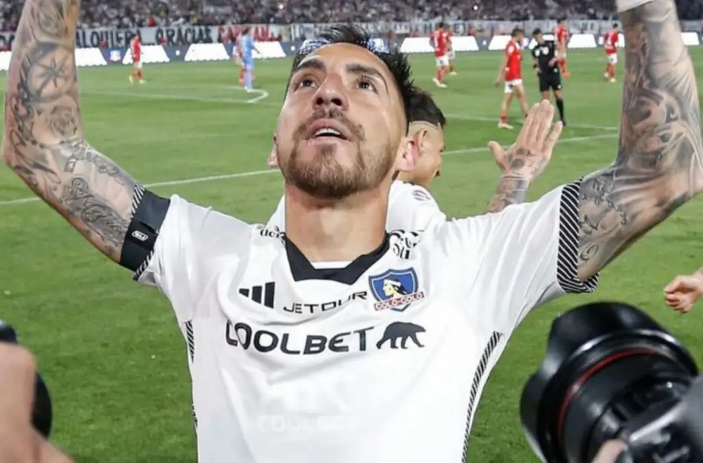 Javier Correa llenó de elogios al hincha colocolino.