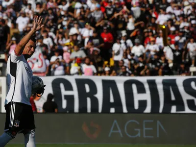 [Fotos] Los notables lienzos en honor a Esteban Paredes que se vieron en las tribunas del Monumental