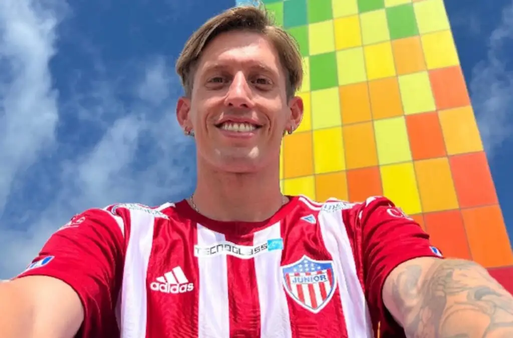 Presentación de Iván Rossi con Junior de Barranquilla.