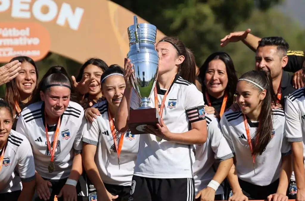 Colo-Colo Sub-16 sumó una nueva copa para la institución.