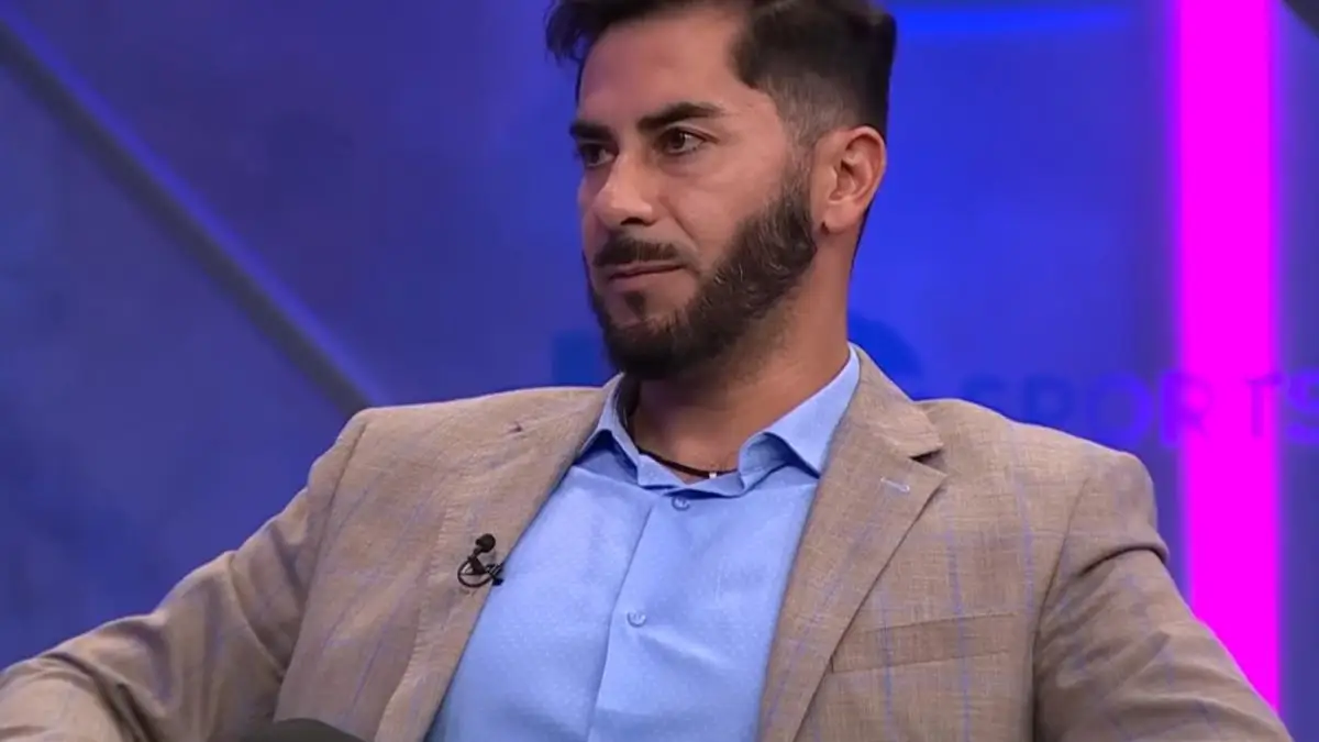 Johnny Herrera.