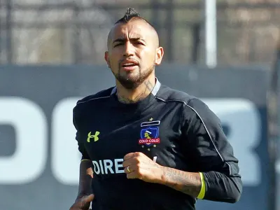 No todos están felices: Los grandes damnificados de Colo-Colo por posible fichaje de Arturo Vidal
