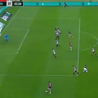 [VIDEO] Pudo ser héroe: El golazo anulado a Nicolás Blandi que da la vuelta en Argentina