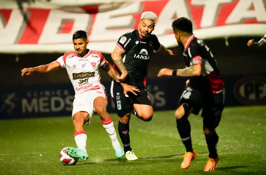 Deportes Copiapó empató 1-1 con Ñublense.