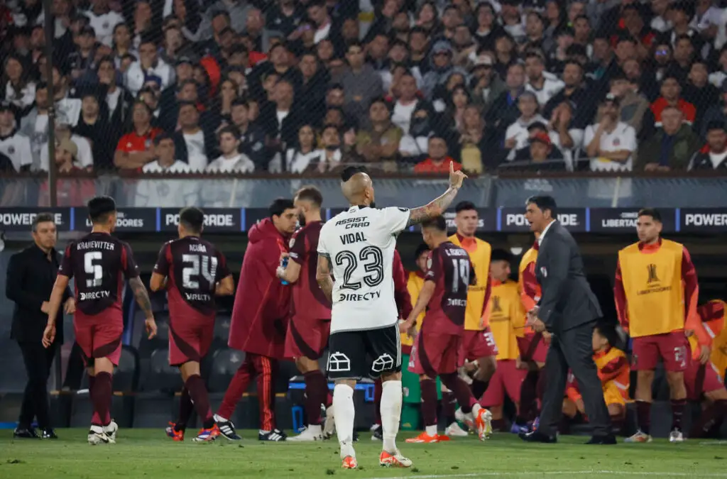 Arturo Vidal promete una anotación frente a River Plate.