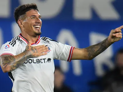 Por pedido de un ex U. de Chile: Se destapó el equipo europeo que quiere a Alan Saldivia