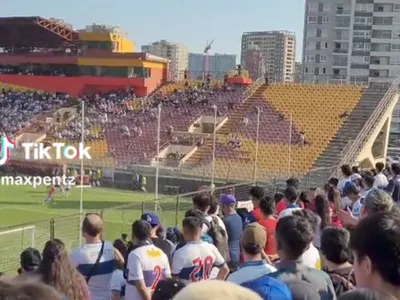 [VIDEO] Congelados: Viralizan un insólito registro en la barra de la UC en el partido ante Colo-Colo