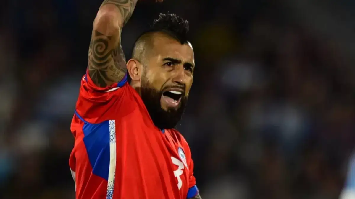 Arturo Vidal no quedó nada de contento con las sustituciones.