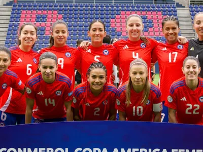 Tras triunfal debut de La Roja: Jugadora de Colo-Colo brilla en el once ideal de Copa América Femenina