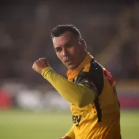 ¿Cuántos goles le faltan a Esteban Paredes para convertirse en el máximo artillero de la historia?