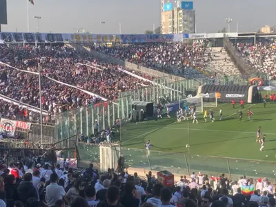 [VIDEO] Hinchas de Colo-Colo desatan su enojo contra el plantel por su actuación ante La Serena