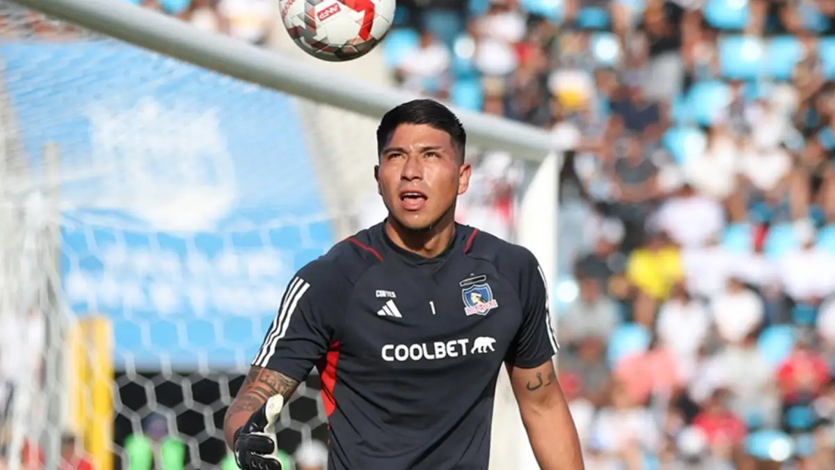 Brayan Cortés no se mueve de Colo-Colo este 2024.