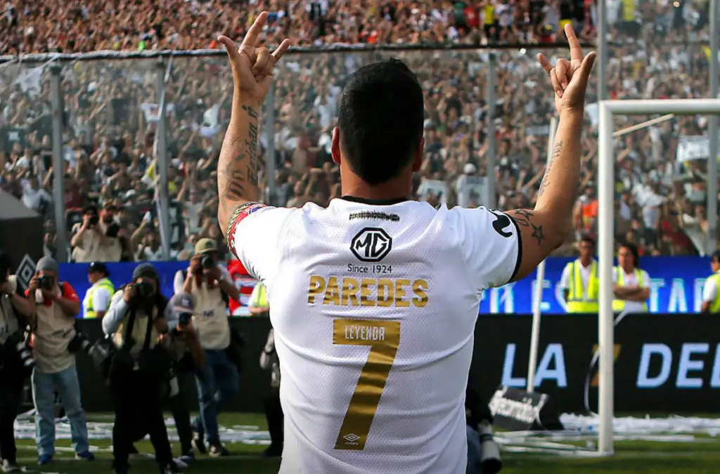 Fotografía original: Ricardo Cerda Cabezas. Esteban Paredes se despedirá del fútbol frente a los hinchas de Colo-Colo.